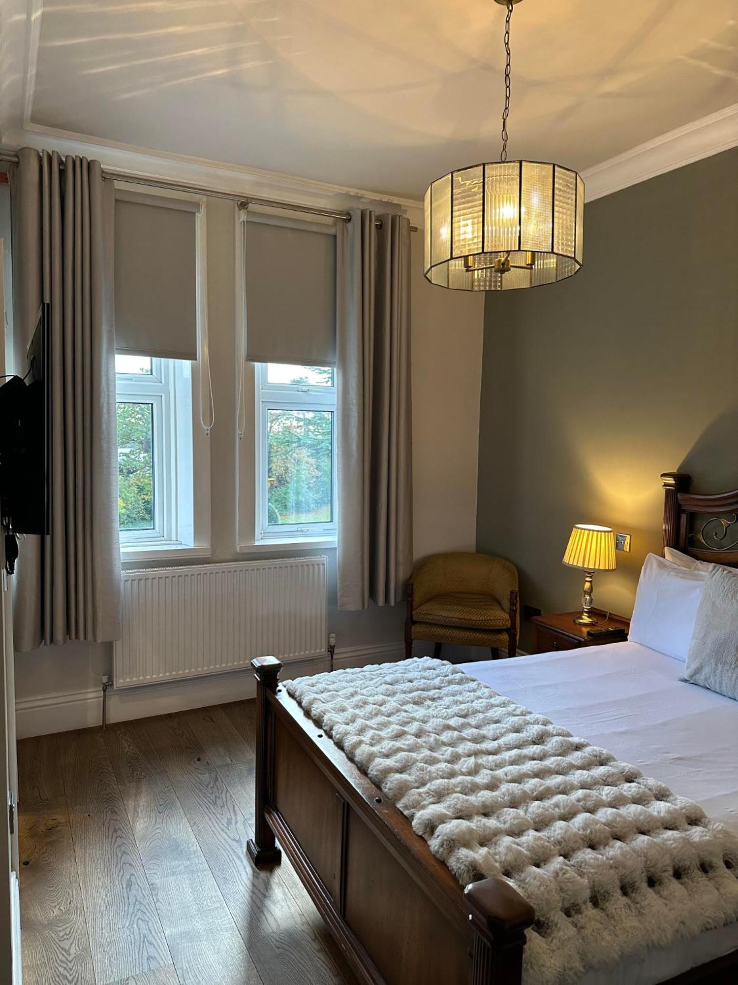 Hotel The Manor At Bickley à Bromley Extérieur photo